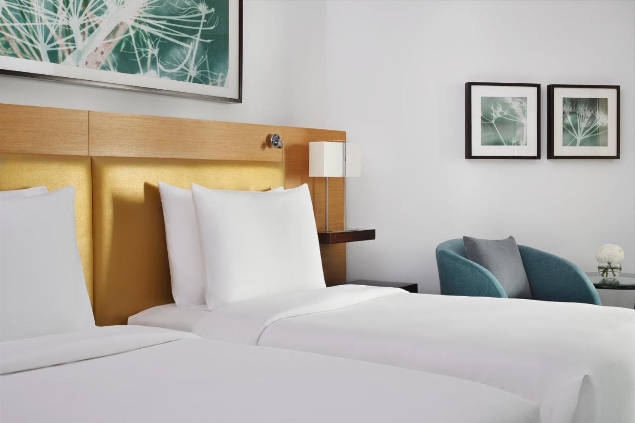 Mövenpick Jumeirah Hotel 5*