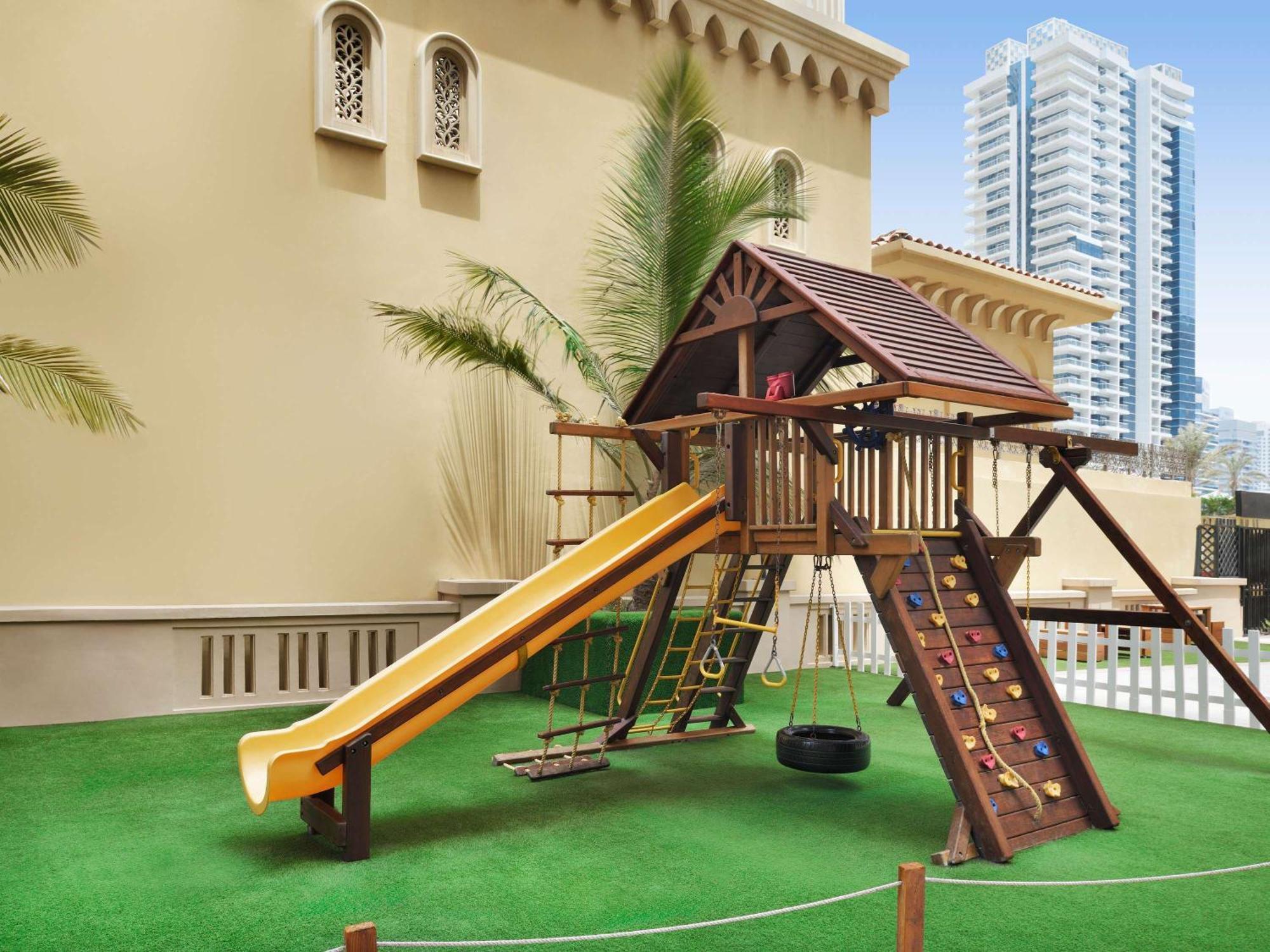 Mövenpick Jumeirah Hotel 5*