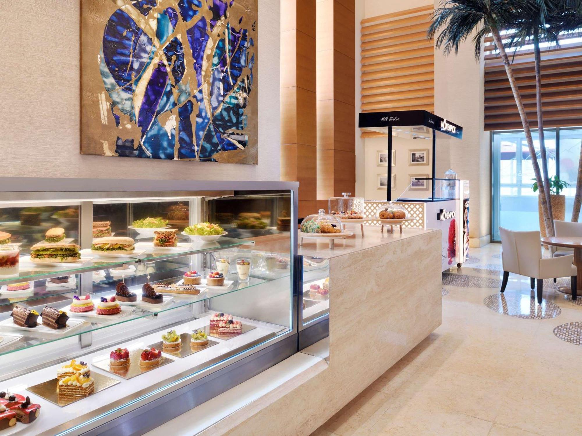 Mövenpick Jumeirah Hotel 5*